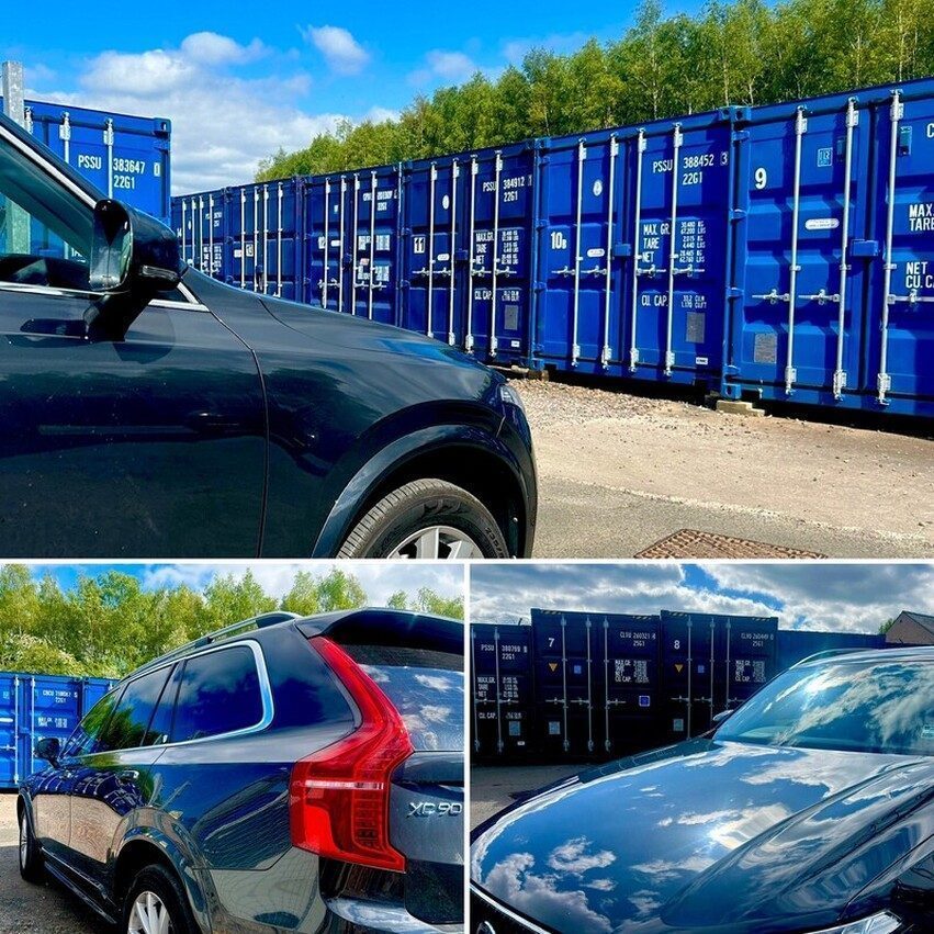 vehicles unloading on a self storage facility