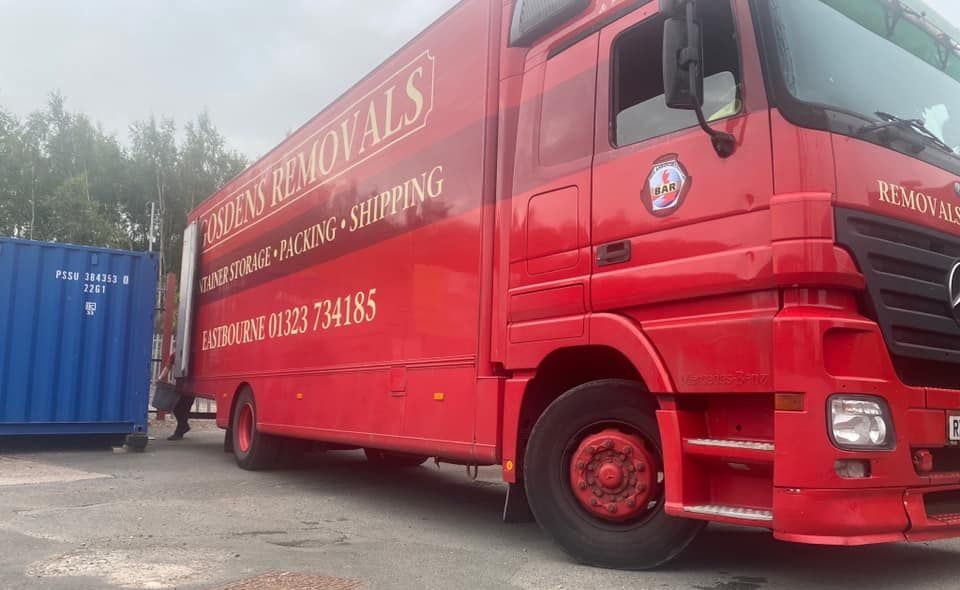 removals lorry unloading